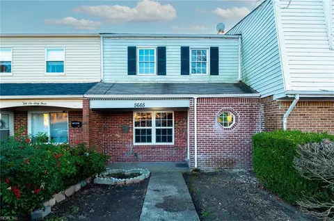 5665 Dodington Ct, Virginia Beach, VA 23462