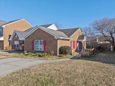 3610 Whitechapel Arch Arch, Chesapeake, VA 23321