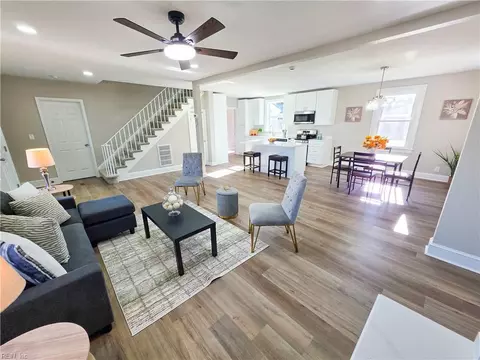 3811 E Greenway Ct, Portsmouth, VA 23707