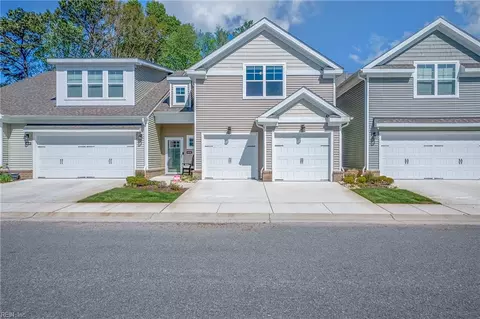 4646 Longleaf Pl, Chesapeake, VA 23321