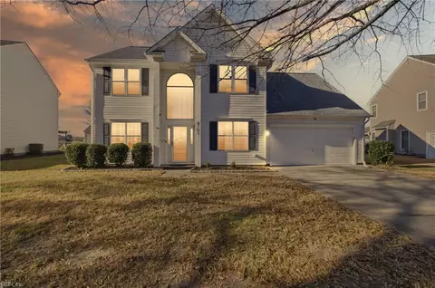 6741 Burbage Lake Cir, Suffolk, VA 23435