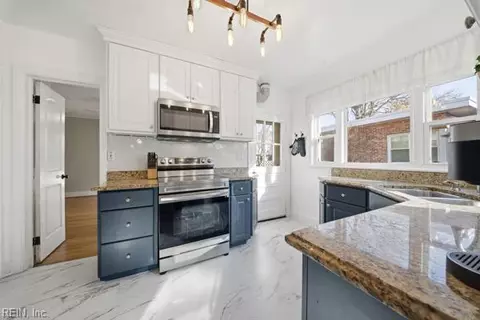 216 N Shore Rd, Norfolk, VA 23505