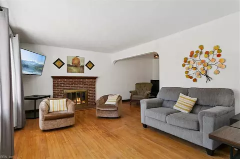 Living - 66 Cline Dr, Hampton, VA 23666 photo 1 of 2