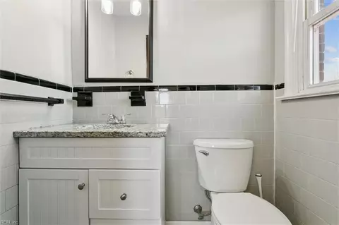 Bath - 66 Cline Dr, Hampton, VA 23666 photo 2 of 4