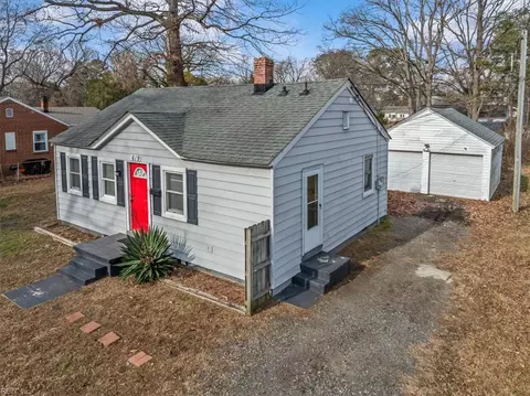 619 73rd St, Newport News, VA 23605