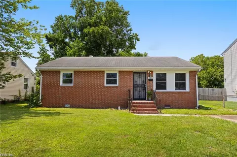 1808 Deep Creek Blvd, Portsmouth, VA 23704