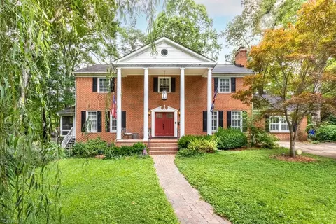 12 Poindexter Pl, Newport News, VA 23606