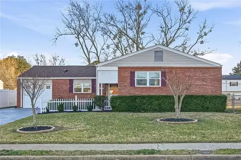 104 Greenwell Dr, Hampton, VA 23666