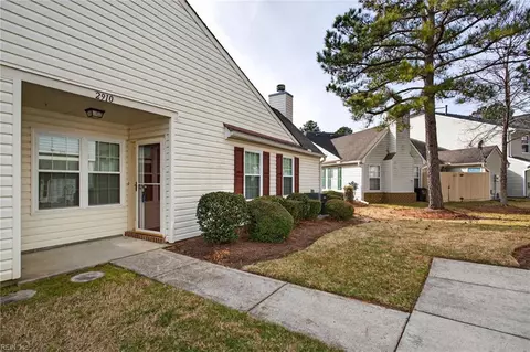 2910 Big Bend Dr, Chesapeake, VA 23321
