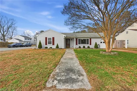827 Winslow Dr, Newport News, VA 23608