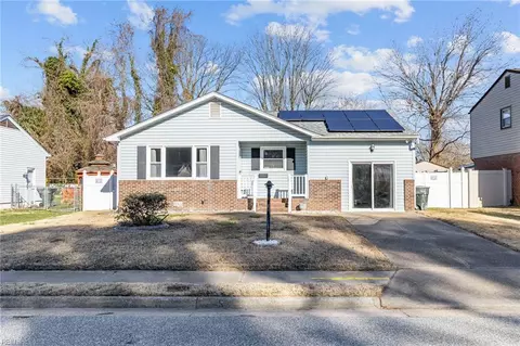 4 Rendon Dr, Hampton, VA 23666