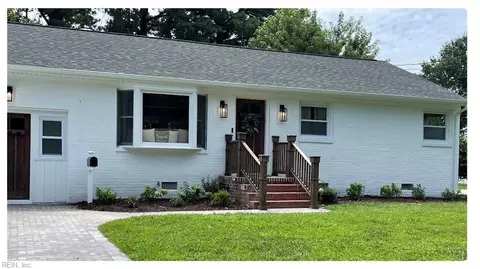 2809 Butternut Dr, Hampton, VA 23666
