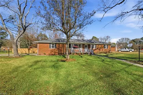 429 Briarfield Dr, Chesapeake, VA 23322