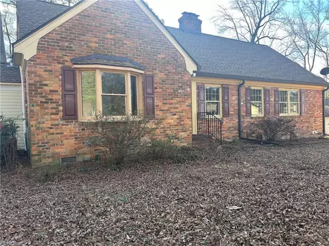 9100 Cedar Crest Ln, Suffolk, VA 23436