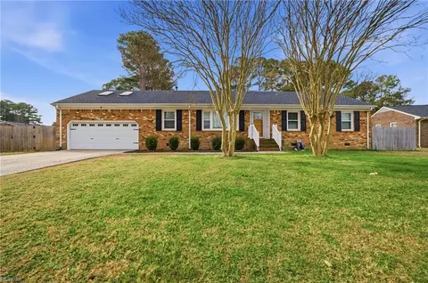 4204 Burnham Dr, Portsmouth, VA 23703