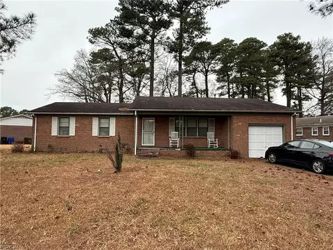 1109 Lakeview Dr, Portsmouth, VA 23701