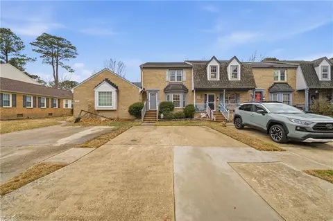 409 Faire Chse Chase, Chesapeake, VA 23322