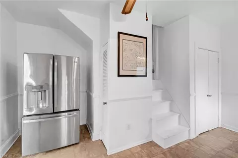 Entry Way - 159 Columbia Ave, Hampton, VA 23669 photo 3 of 5