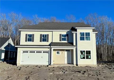 637 Crestfield Dr, Chesapeake, VA 23320
