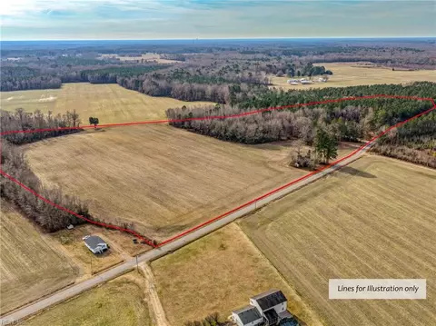 18423 Tomlin Hill Dr, Isle Of Wight County, VA 23898