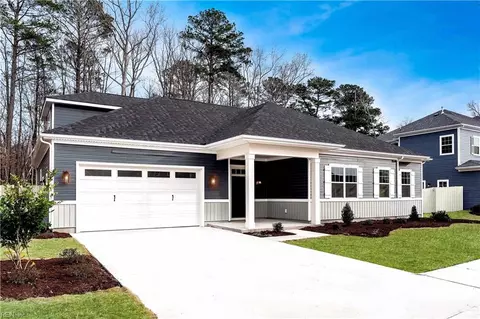649 Crestfield Dr, Chesapeake, VA 23320