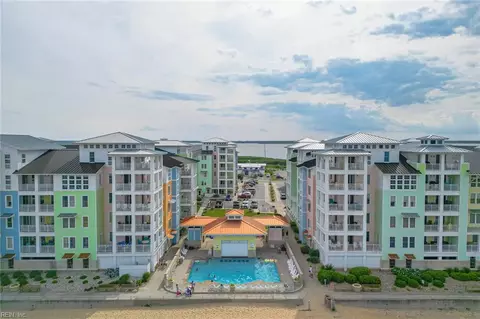 3738 Sandpiper Rd #429B, Virginia Beach, VA 23456