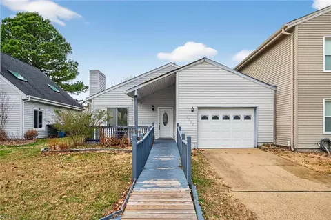 1727 Delaney St, Virginia Beach, VA 23464