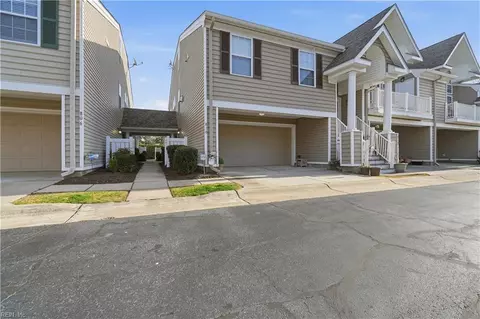 810 Kearney Pl, Virginia Beach, VA 23462