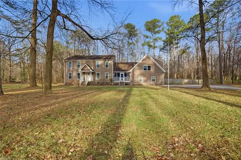 3528 Kentucky Trl, Chesapeake, VA 23323