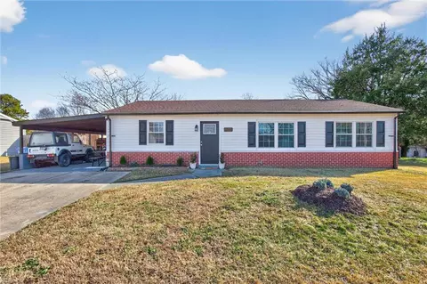 2957 Candlewood Cir, Chesapeake, VA 23324
