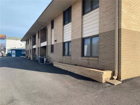 2604 W Pembroke Ave, Hampton, VA 23661