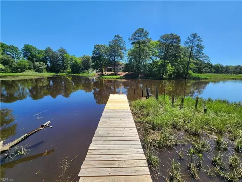 3504 Old Mill Rd, Chesapeake, VA 23323