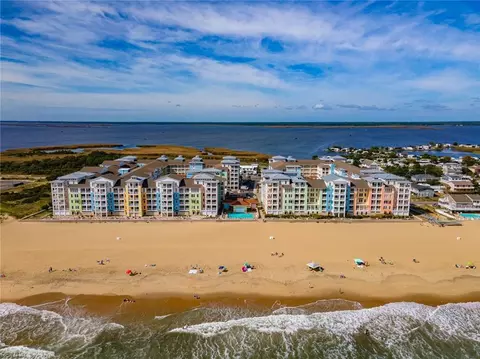 3738 Sandpiper Rd #417B, Virginia Beach, VA 23456