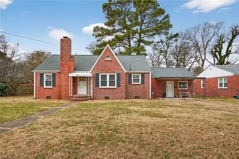 9215 Inlet Rd, Norfolk, VA 23503