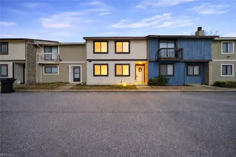 4232 Maplehurst Rd, Virginia Beach, VA 23462