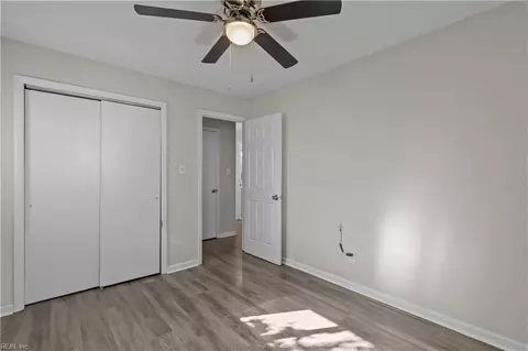 Bedroom - 710 Back River Rd N, Hampton, VA 23669 photo 4 of 5