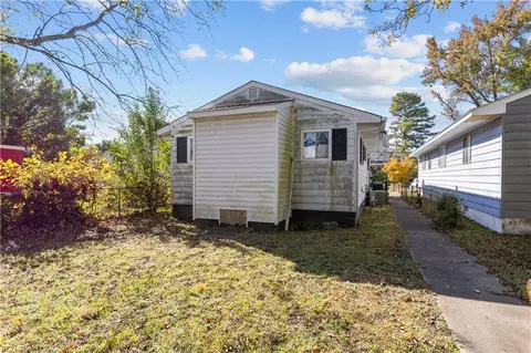 Exterior - 710 Back River Rd N, Hampton, VA 23669 photo 7 of 7