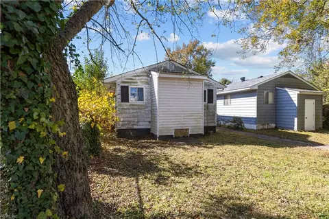 Exterior - 710 Back River Rd N, Hampton, VA 23669 photo 5 of 7