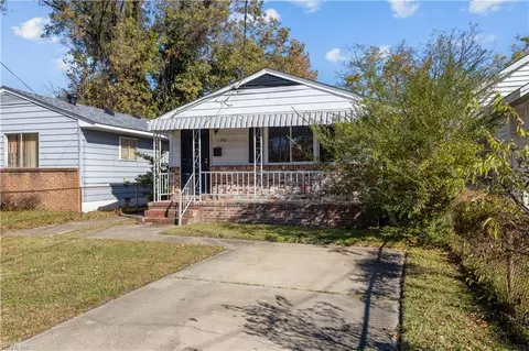 Exterior - 710 Back River Rd N, Hampton, VA 23669 photo 2 of 7