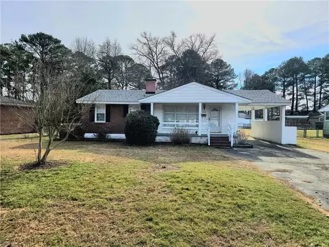 5533 Levine Ct, Norfolk, VA 23502
