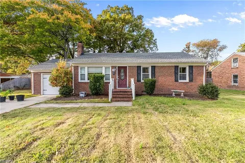 50 Belmont Rd, Newport News, VA 23601