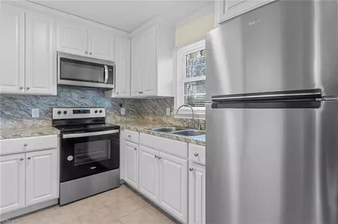 420 Thomas St, Franklin, VA 23851