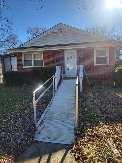 1210 34th St, Newport News, VA 23607