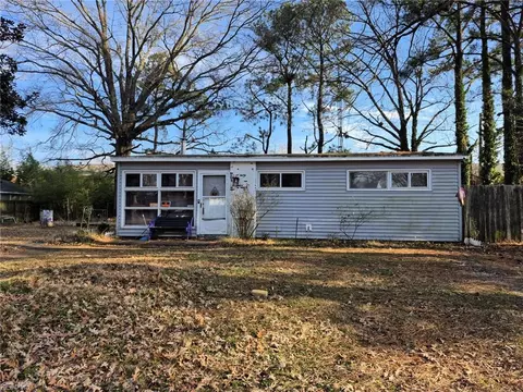4328 Fontana Ave, Chesapeake, VA 23325