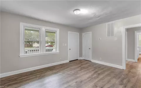 6131 Alexander St, Norfolk, VA 23513
