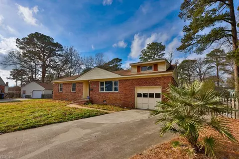 4204 Robbins Ct, Virginia Beach, VA 23452
