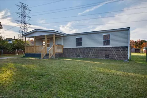 1302 Sierra Dr, Suffolk, VA 23434