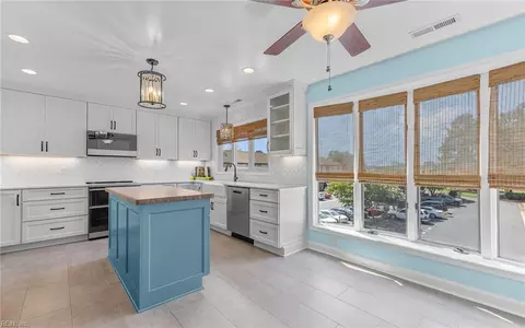 4239 Hatton Point Ln #35, Portsmouth, VA 23703