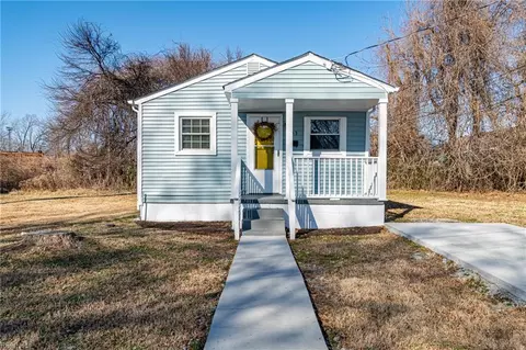 553 45th St, Newport News, VA 23607
