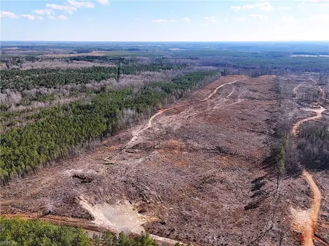 52 5 White Oak Rd, Dinwiddie County, VA 23840